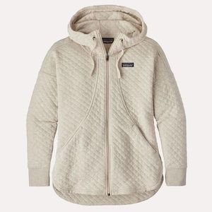 Patagonia quilted cream zip up ✨